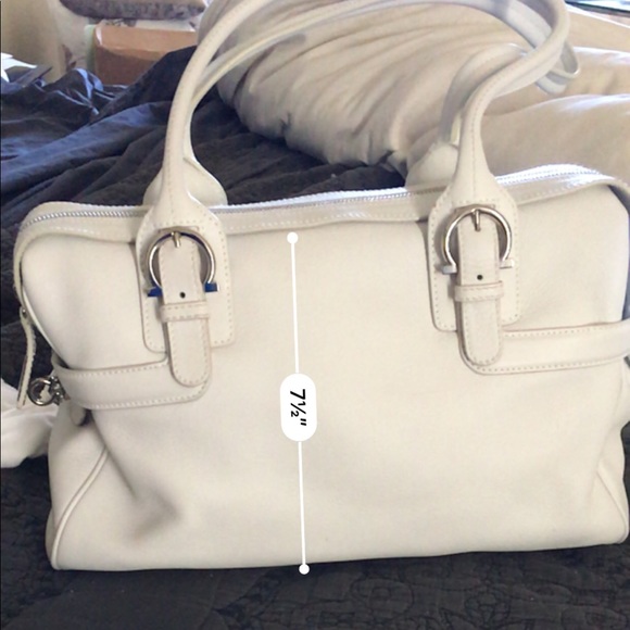Ferragamo white leather bag - Picture 12 of 13